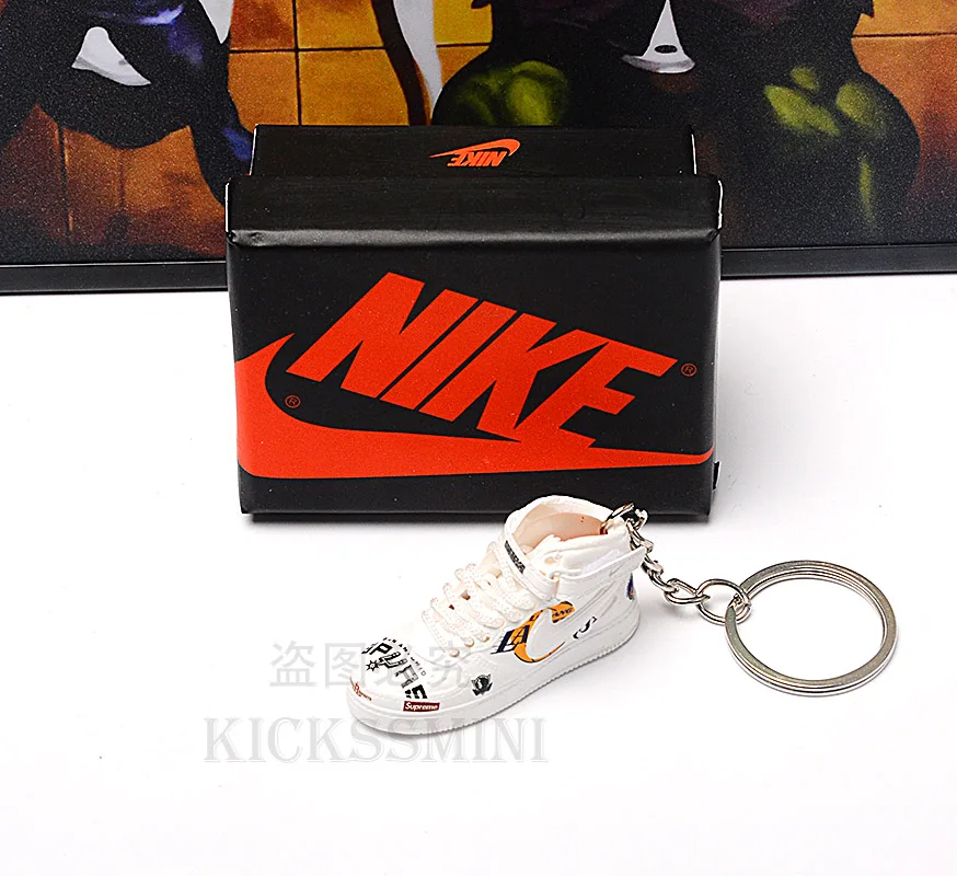

dropshipping aj1 offwhite chicago doll accessory keychains Air Jordan 1 3D Mini Sneaker BRED Banned shoe sneaker keychains