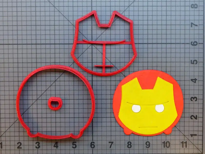 JB_Iron-Man-Toy-266-475-Cookie-Cutter-Set-Super-Hero-Toy-266-475_