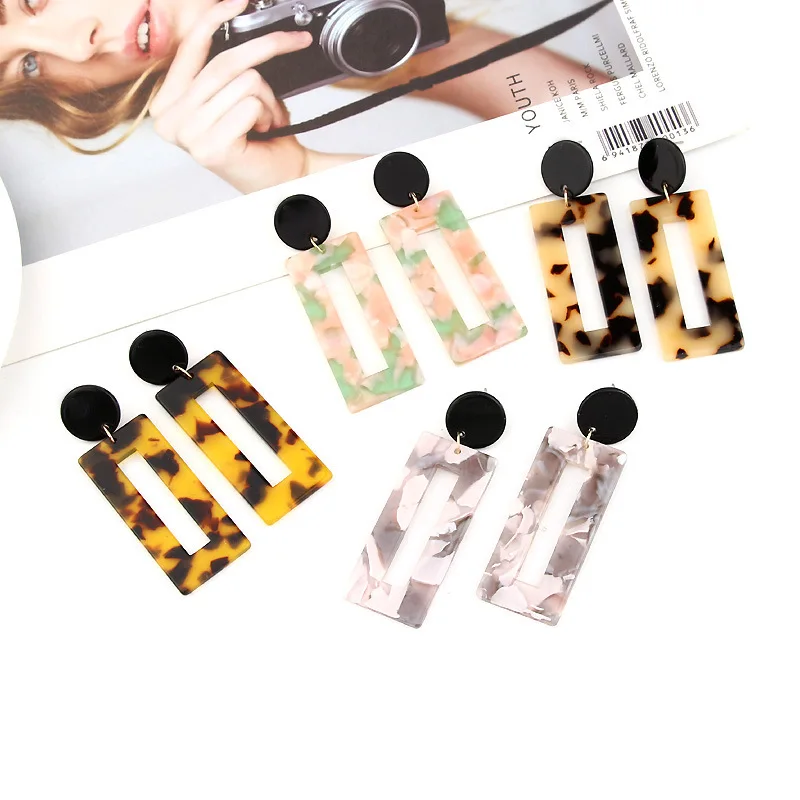 9841130236_1626211359 (1)