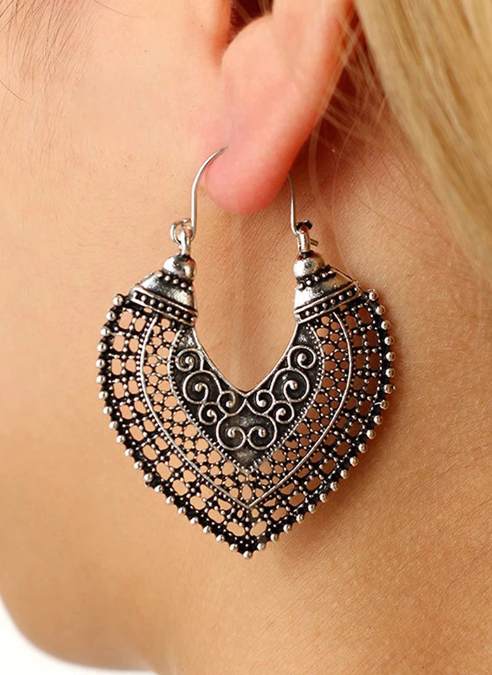 Women Gold Silver Alloy Heart-Shaped Vintage Ethnic Style Retro Carved Openwork Metal Ball Pearl Earrings | Украшения и