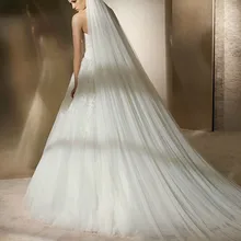 Свадебная вуаль дешево с расческой Леди Горячая собора длинный поезд и гребни для невесты 3 м длина свадебная вуаль