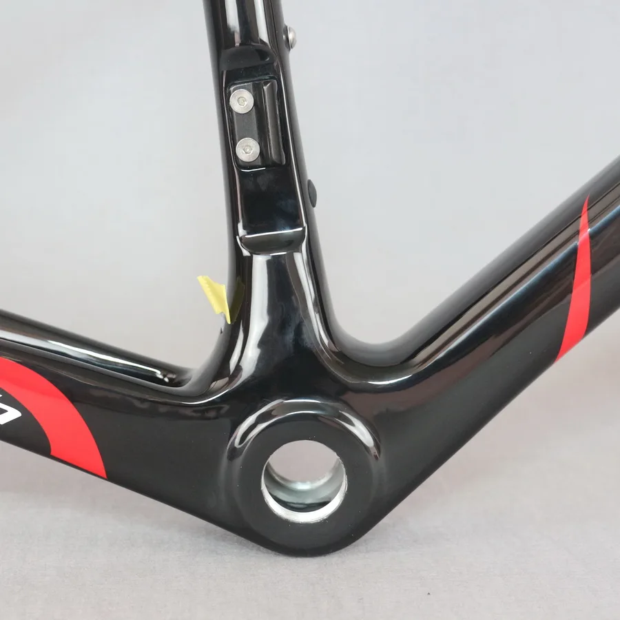 Best Hight modulus toray t1000 carbon fiber black fox BSA normal brakes all internal cable road bike frame FM066 2