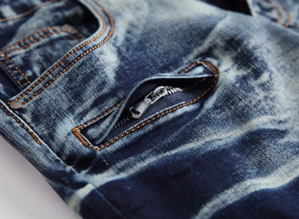 8837572849_1518810607