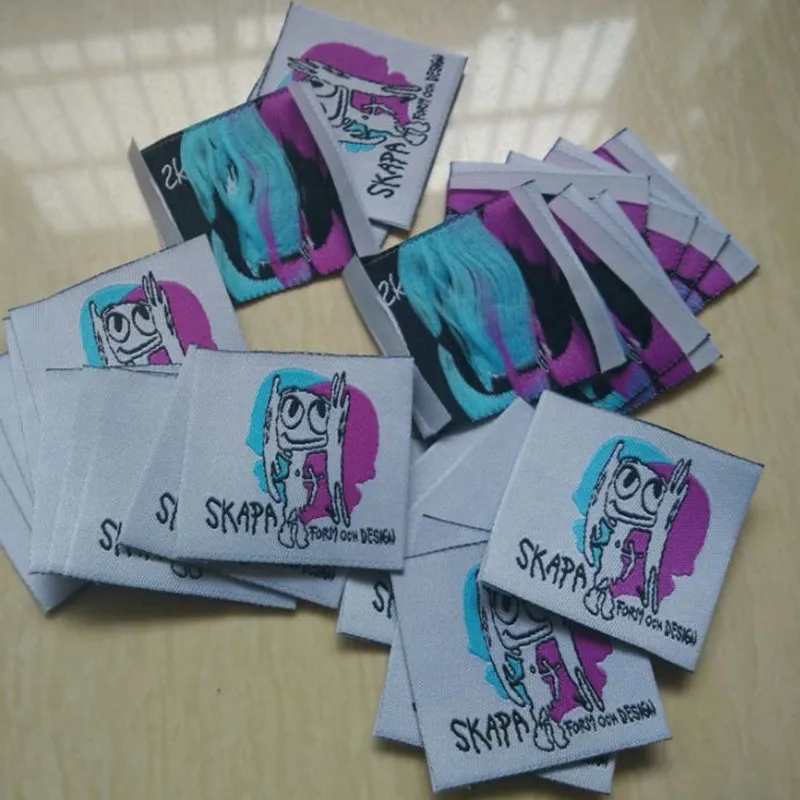 

Custom shop name purple clothing woven label End fold tags 35 mm * 35 mm