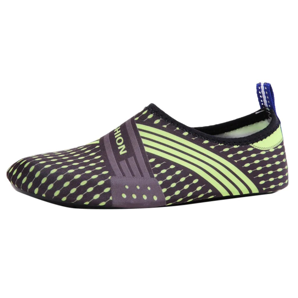 

SAGACE Summer Water Shoes Men Swimming Shoes Aqua Beach Shoes 4 colors Sneaker for Men Print Diving zapatos hombre
