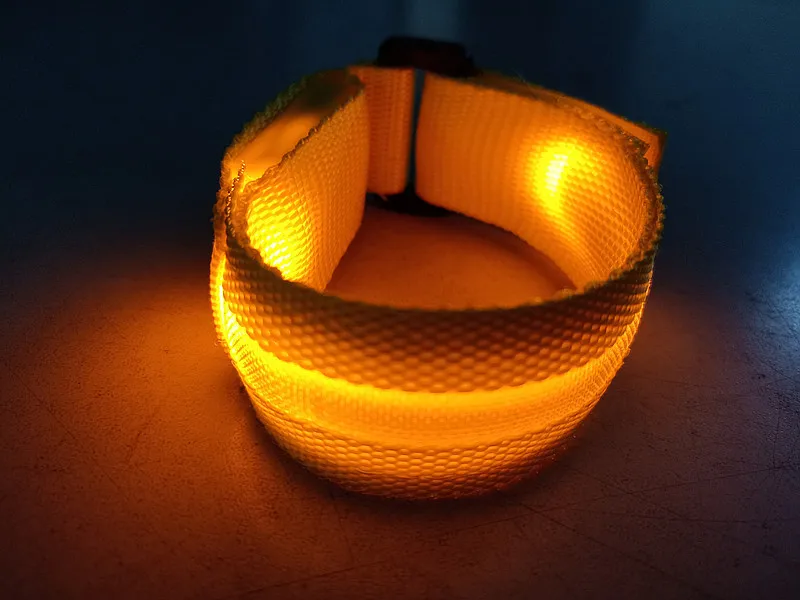 1 шт. спортивный светодиодный светильник для бега регулируемые светящиеся браслеты для бегунов велосипедистов для езды на велосипеде - Цвет: Оранжевый
