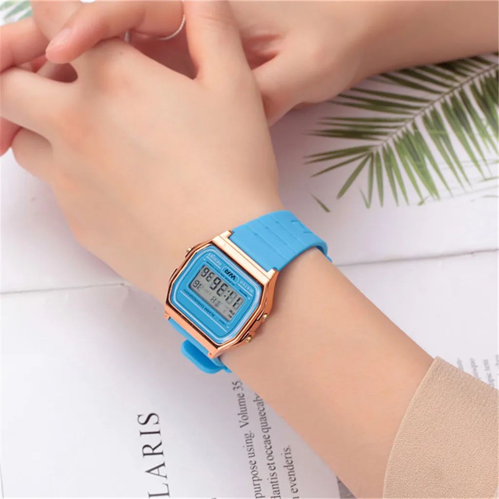 New Fashion gold silver Silicone Couple Watch digital watch square military men women dress sports watches watch A4