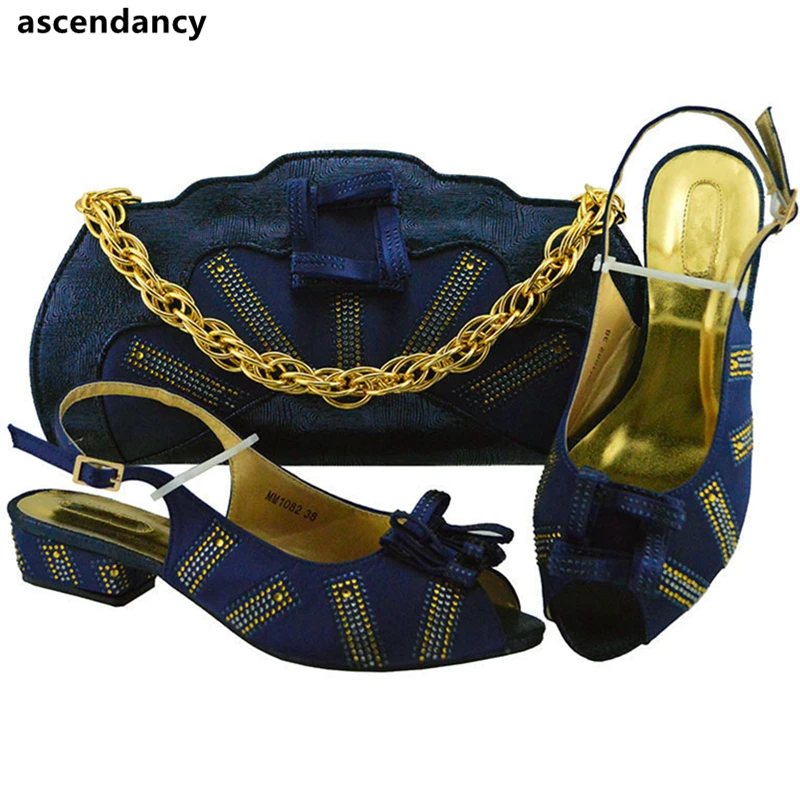 

New Arrival Nigerian Shoes and Matching Bags Set for Wedding Low Heels Women Party Pumps African Women Shoes with Rhinestone