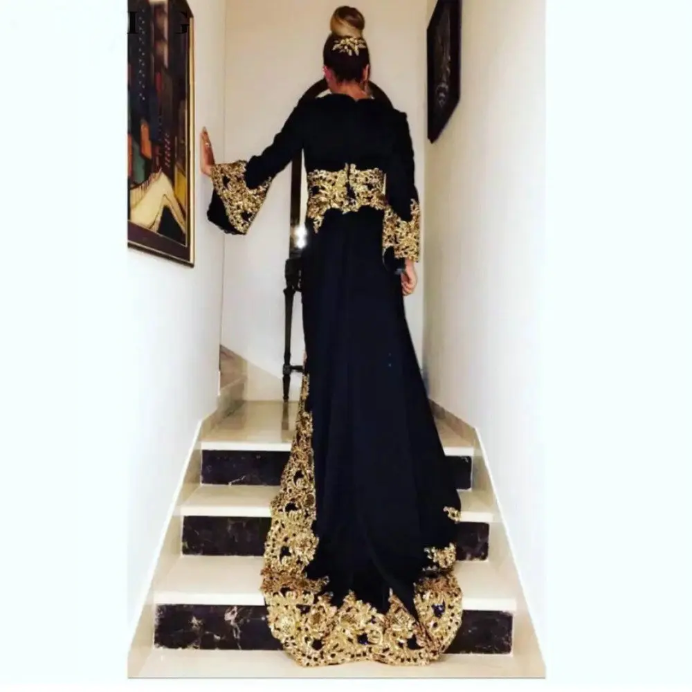 Saudi Arabic Black Evening Dresses Long Sleeves Gold Lace Applique Sexy V-neck Side Split Dubai Prom Formal Dress Robe De Soiree1