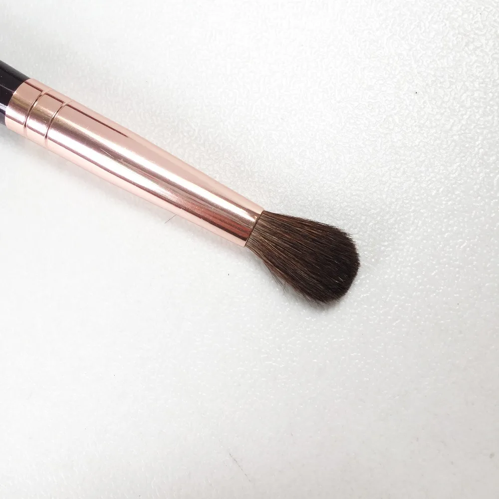 Charlotte Tilbury Eye Blender Brush _ 4