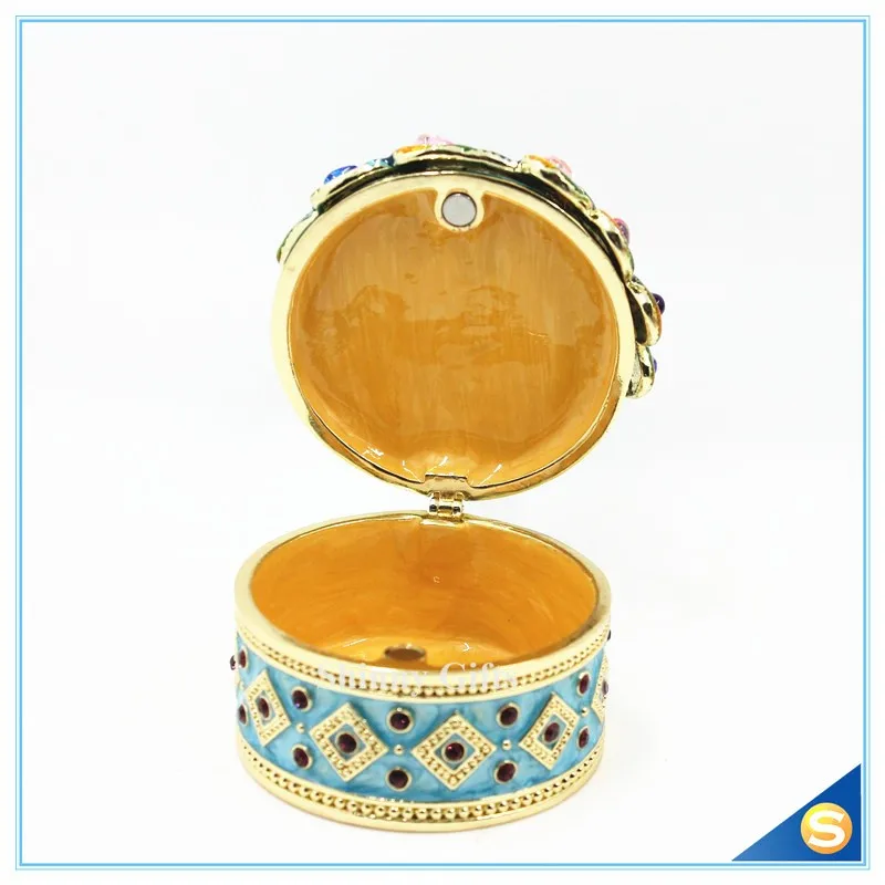 Peacock trinket box (8)