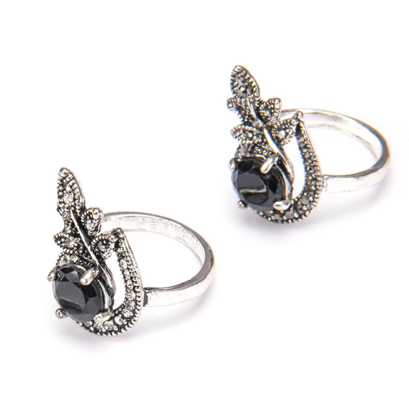 

Vintage Big Crystal Ring Retro Silver Black Hollow Design Engagement Wedding Rings For Women Accessories Ethnic Fashion Jewelry