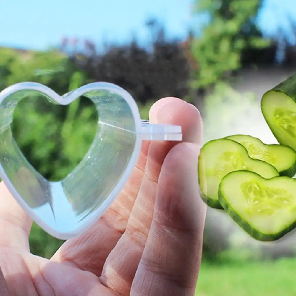 

Cucumber Growth Forming Mold Heart shaped Plastic Transparent Growing Mould For Garden Bonsai