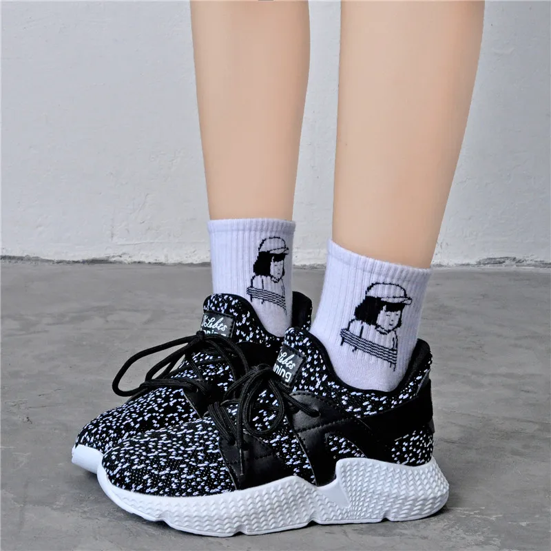 

New Style Spring Summer Flat Sport Shoes Men Women Breathable Running Shoes Super Light Air Mesh Sneakers Outdoor Walking Shoes