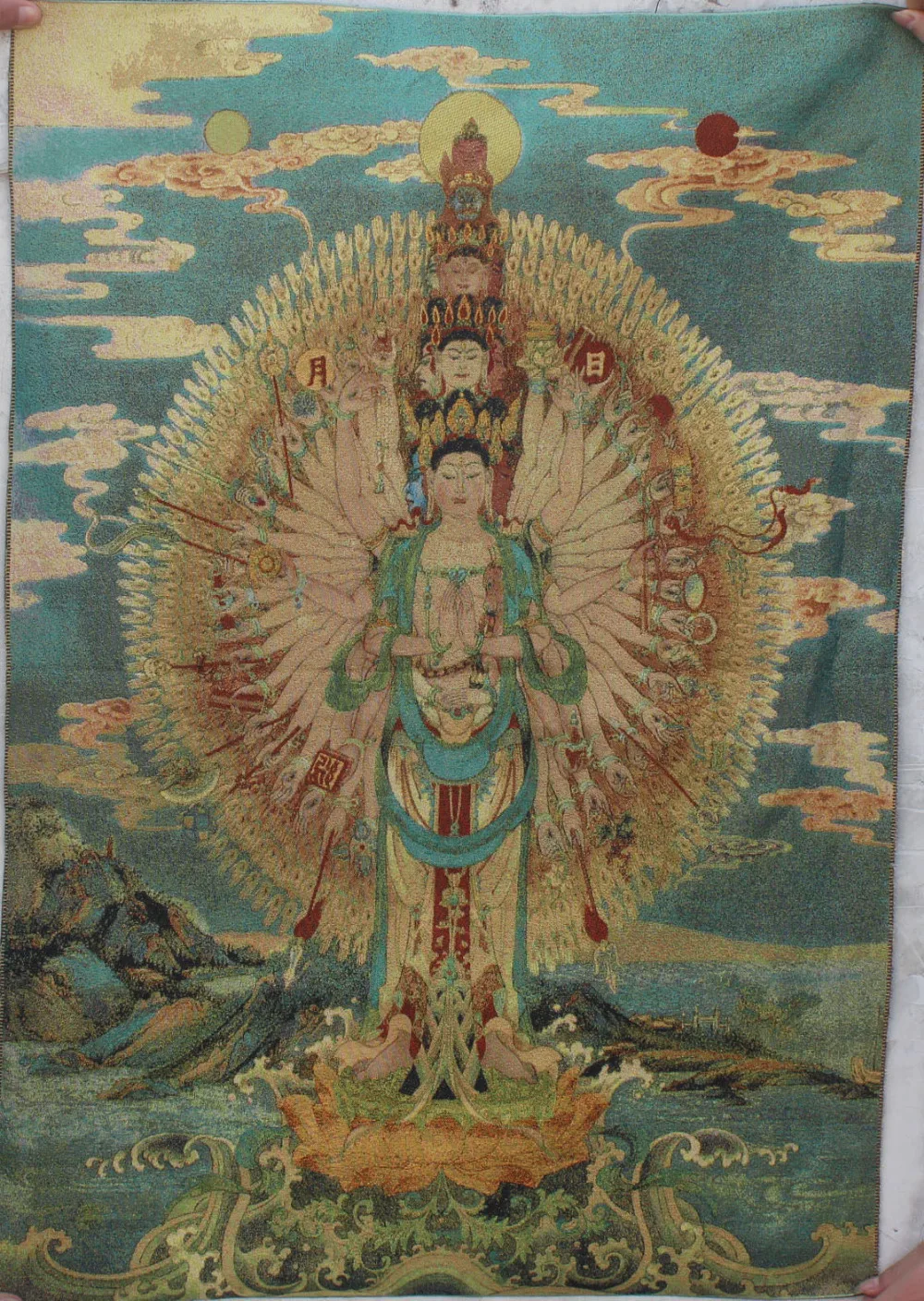 

Chinese Cloth Silk 1000 Arms Avalokiteshvara Kwan-Yin Buddha Thangka Statue