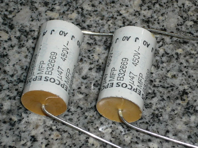 Epcos condensateurs électrolytiques 470µf/250v ra10 85 ° 2 pièces