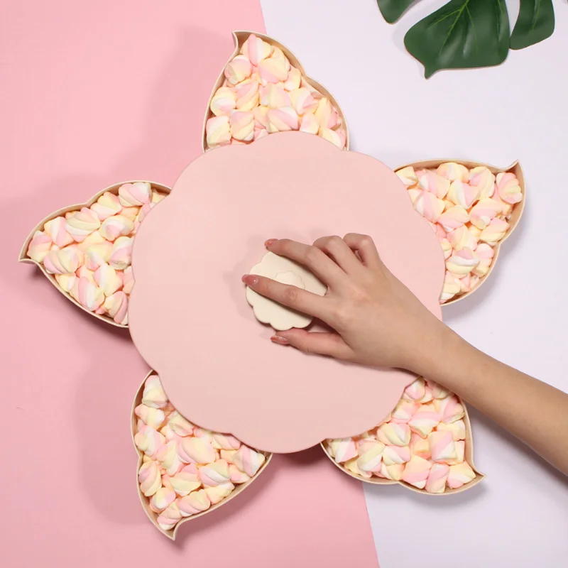 

Five Grid Compartments Dried Fruit Plate Snack Tray Petal-Shaped Rotating Candy Box Creative Party Snacks Serving Tray