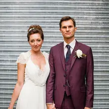 Последние фиолетовые красные смокинги жениха 3 шт портной сделанный Свадебный Выпускной ужин костюмы для мужчин Лучший мужской костюм(куртка+ брюки+ жилет) Терно