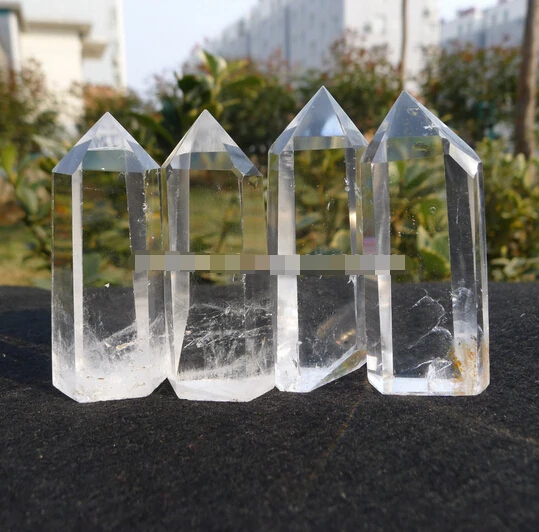

A 422Very Beautiful Natural Transparent QUARTZ Crystal Point Healing (0601)