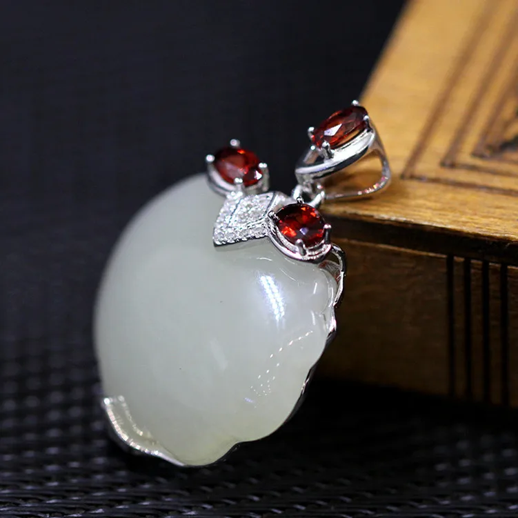 

S925 sterling silver longevity lock fashion lady natural Hetian jade pendants have certificate of authenticity shipping