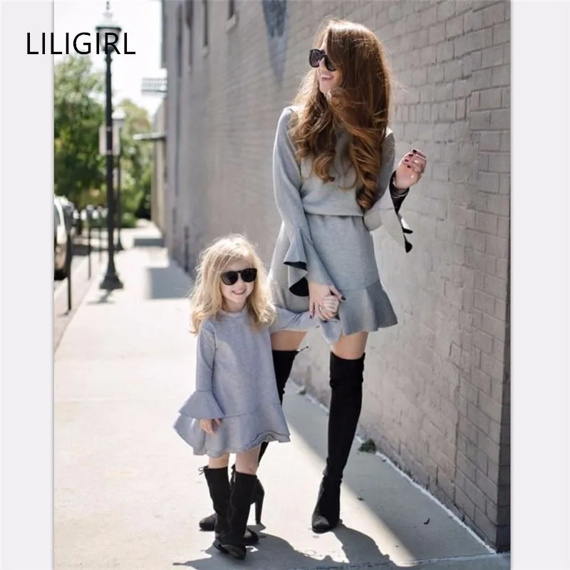 

LILIGIRL Flare Sleeve Mother Daughter Kids Gray Dresses for Girls Family Matching Clothes 2019 Mommy and Me Cotton Dress Outfits