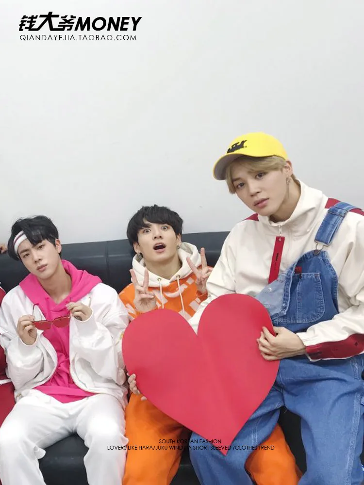 kpop BTS Bangtan Boys same paragraph surrounding members of the fashion trends optional Korean students loose blouses Sweatshirt kpop BTS Bangtan Boys same paragraph surrounding members of the fashion trends optional Korean students loose blouses Sweatshirt