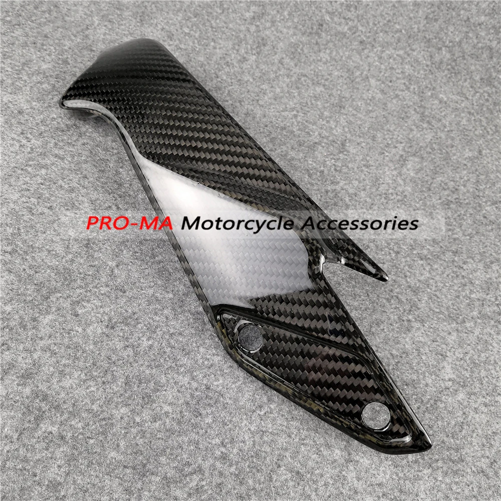 

Swingarm Cover in Carbon Fiber For MV Agusta F3 2012 Twill