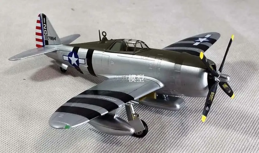 Вторую мировую войну P 47D RazorBack по Willam D духам 1943 1/72 не diecast easy model| |