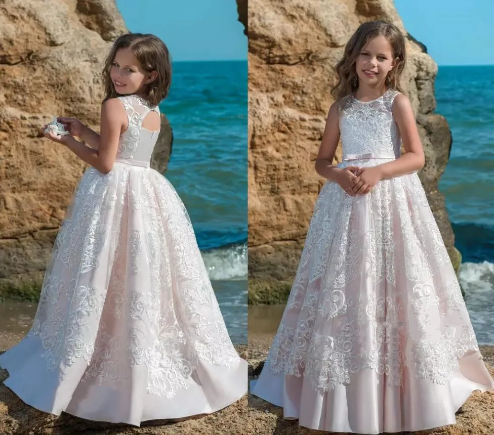 

Light Pink Princess O Neck Flower Girl Dresses 2019 New Arrival Lace Appliques First Communion Dress Girls Pageant Gown