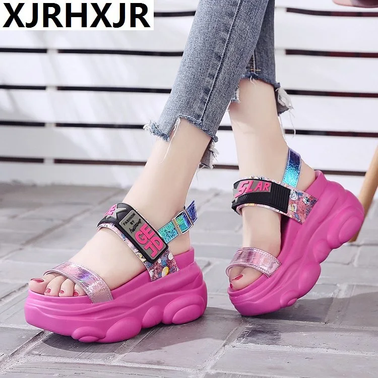 

2019 Summer Thick Bottom Muffin Letters Open Toe Anti-slip Soft Sole 9CM High Heel Button Casual Ladies Sandals Shoes Woman