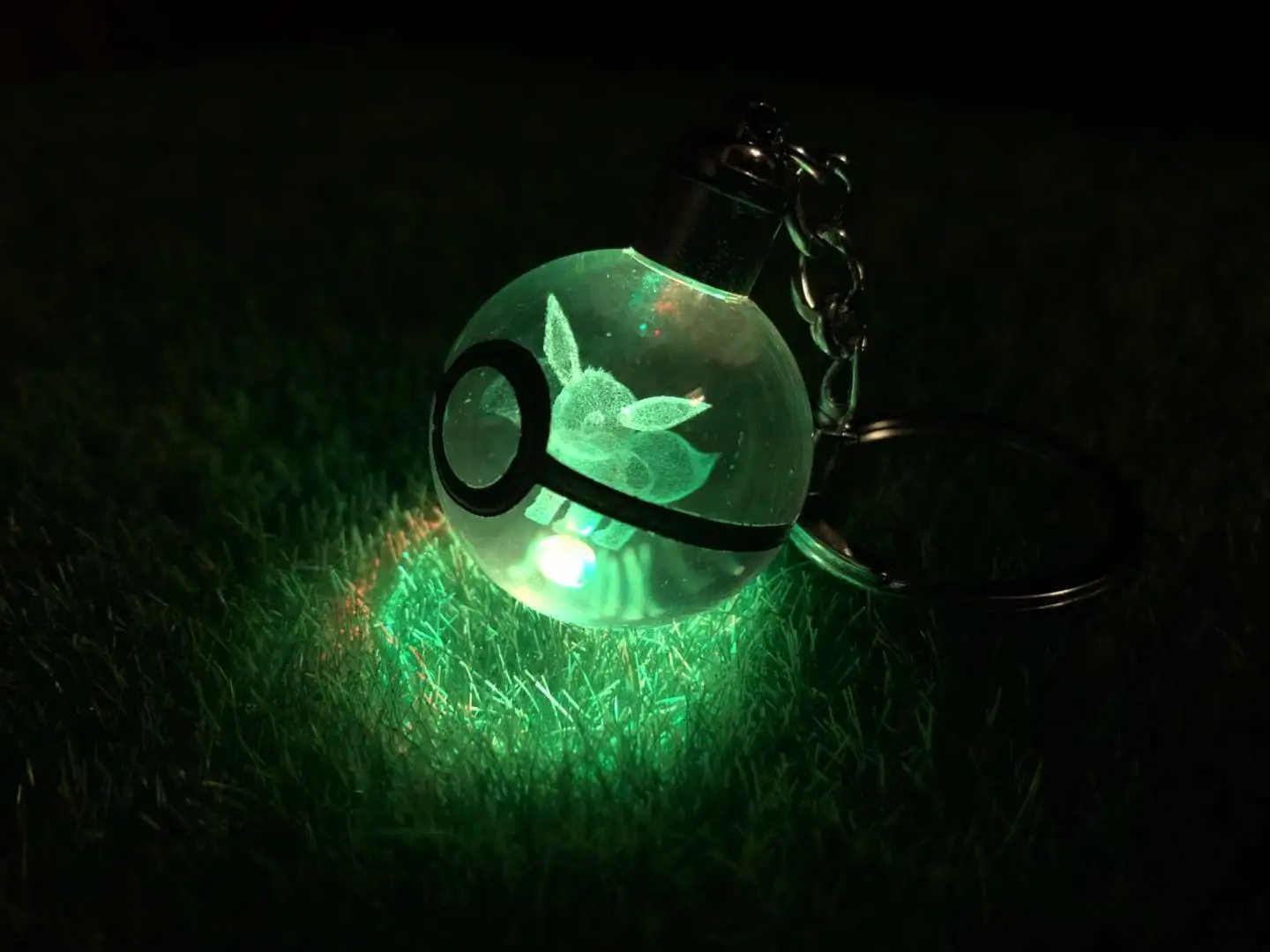 Модные Bulbasaur Стрекоза 3D стекло с гравировкой шар лампа Покемон го новинка брелок для ключей с led-лампочкой Красочный кулон детский подарок - Цвет: Eevee