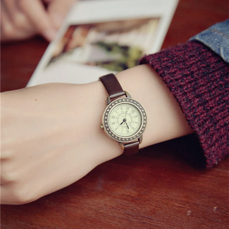 Shellhard 1pc Retro Elegant Ladies Tiny Watch Roman Numerals Small Face Women Thin Leather Quartz Casual Wrist Watch