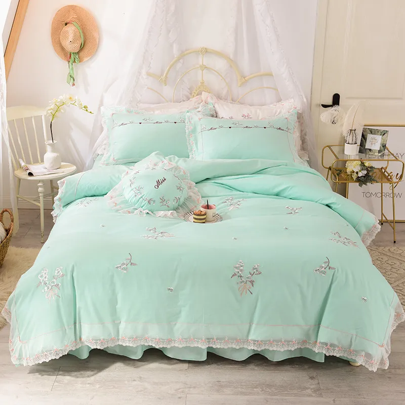 Элегантный комплект постельного белья Король Королева Полный размер хлопок кровать юбка набор вышивка пододеяльник набор Белый Розовый постельное белье плоский лист