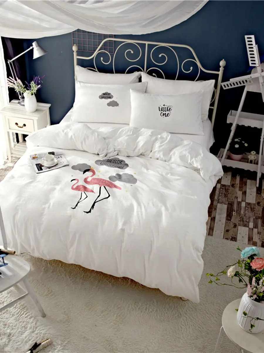

4Pcs Duvet Cover Set Flamingo Pattern Skin-Friendly Soft Bedding Set