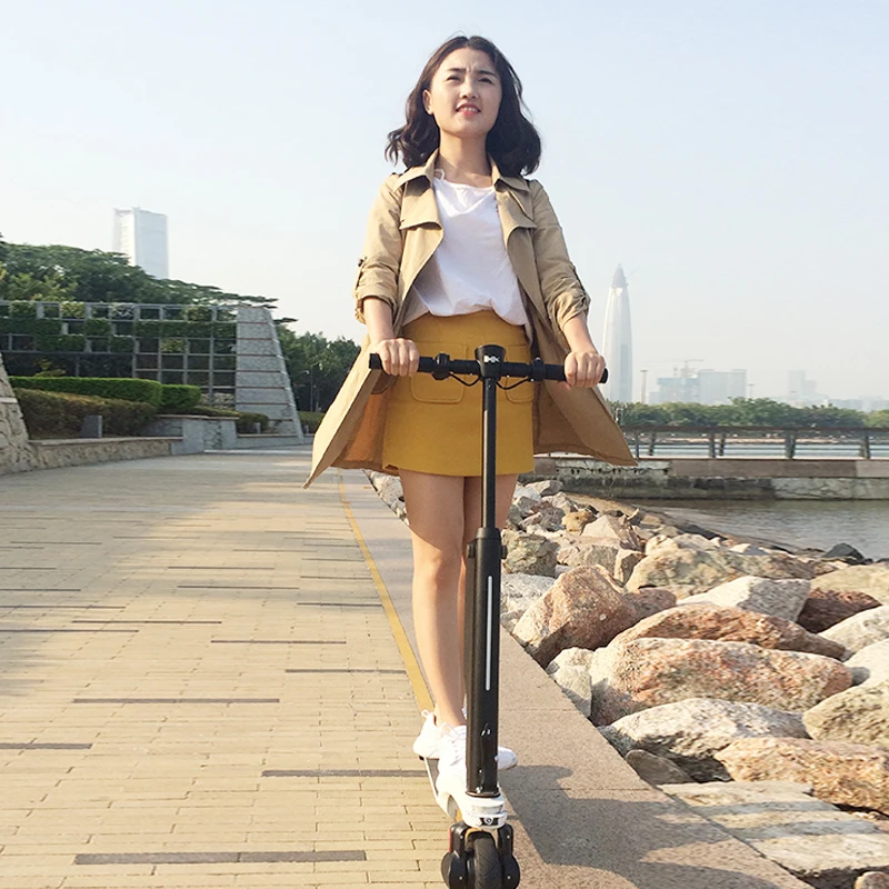 Sale folding electric scooter 5.5inch electric skateboard Bluetooth APP electric hoverboard Removable battery scooter electric bike 25