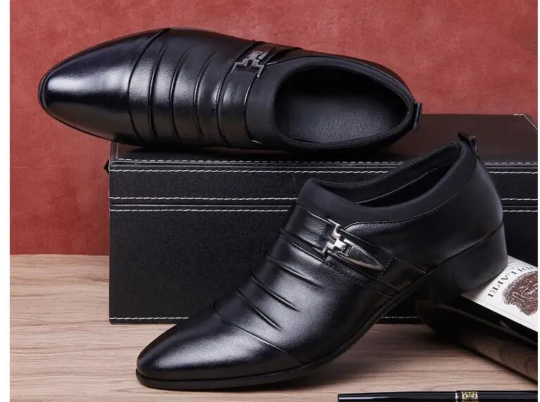 Классические модные мужские сандалии; летние дышащие мужские повседневные кожаные туфли без шнуровки на плоской подошве с вырезами; zapatos hombre; лоферы; 022