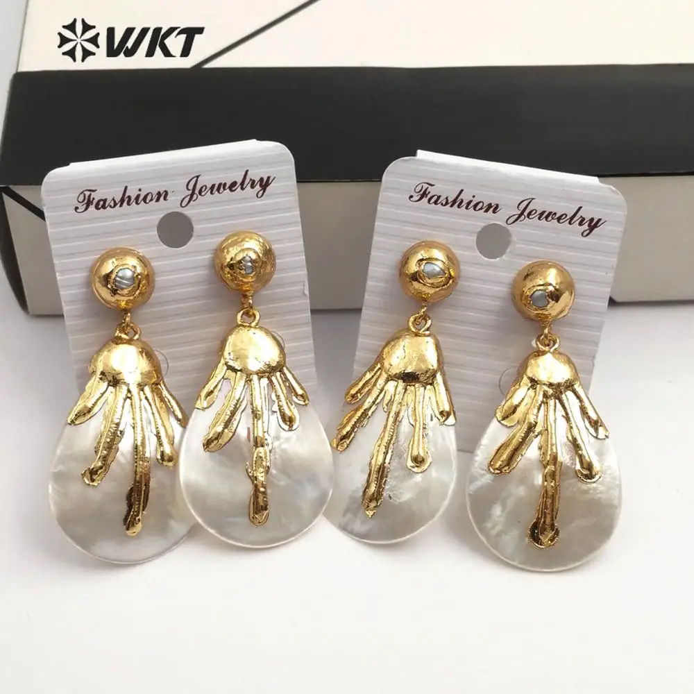 

WT-E544 Natural White Shell Earring Teardrop Shell Pendant With Gold Capped Women Elegant Earring Sea Shell Jewelry