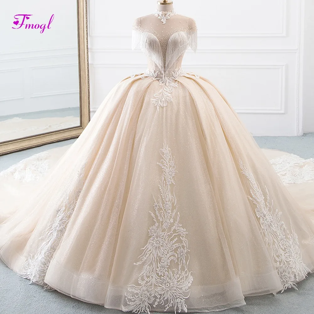

Gorgeous Appliques High Neck Chapel Train A-Line Wedding Dress 2019 Luxury Beaded Cap Sleeve Vintage Bride Gown Vestido de Noiva