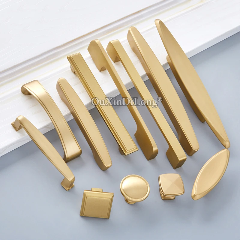 Luxury Elegant 10pcs European Solid Br Kitchen Cabinet Door Solid Br Kitchen Cabinet Door