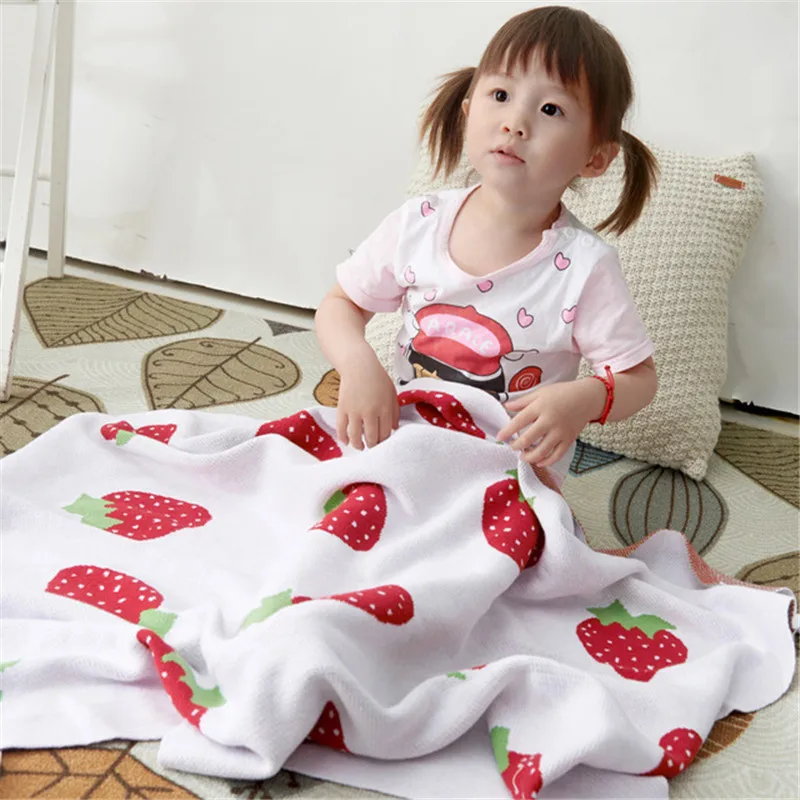 

Strawberry Knitted Baby Blanket Super Soft Newborn Bebes Stroller Beds Blankets Covers Summer Breathable Children Throwing Quilt
