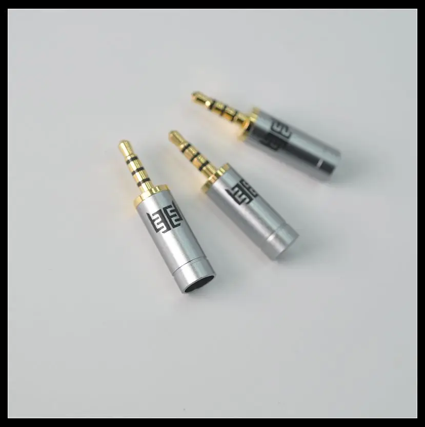 

MINI Silver grey headphone plug 2.5MM