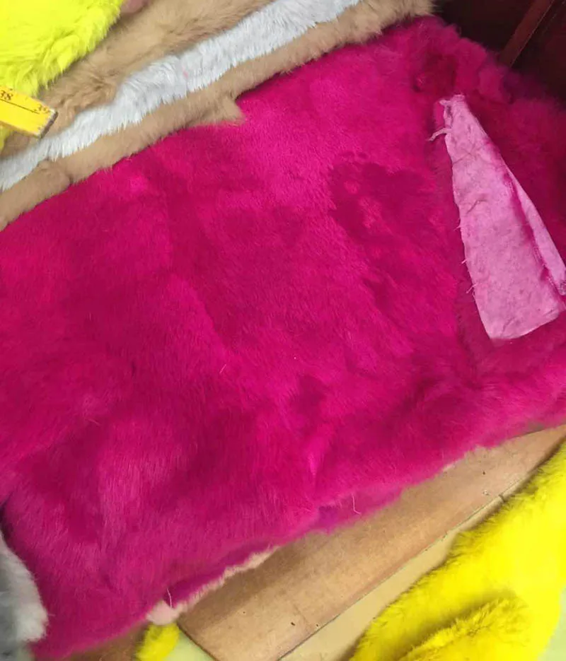 

Dyed plate genuine Plum red rabbit fur 50CM*110CM piece