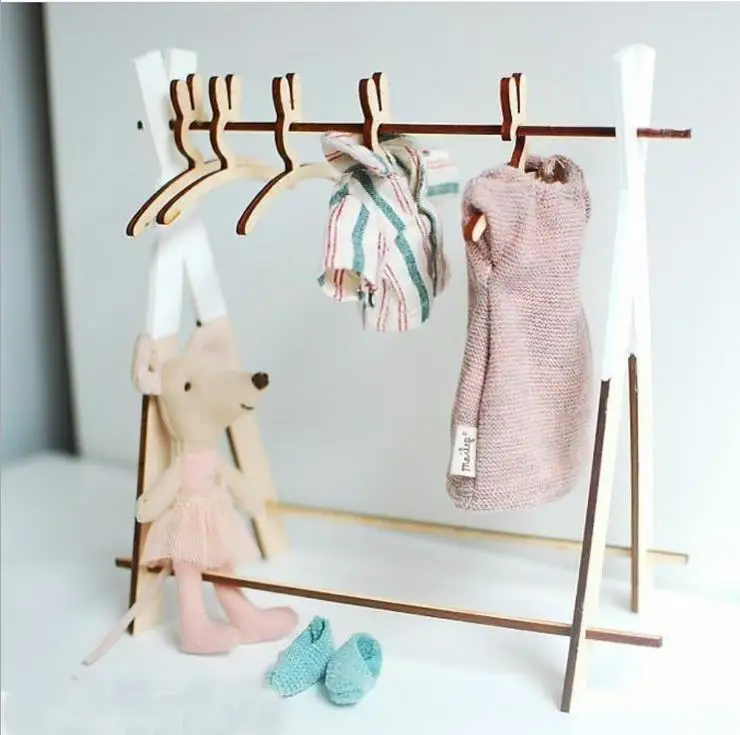 

3PCS Children Room Decoration Wood Swan Cloth Hanger Cute Baby Clothing Storage Hangers Rabbit Kids Birthday Gift