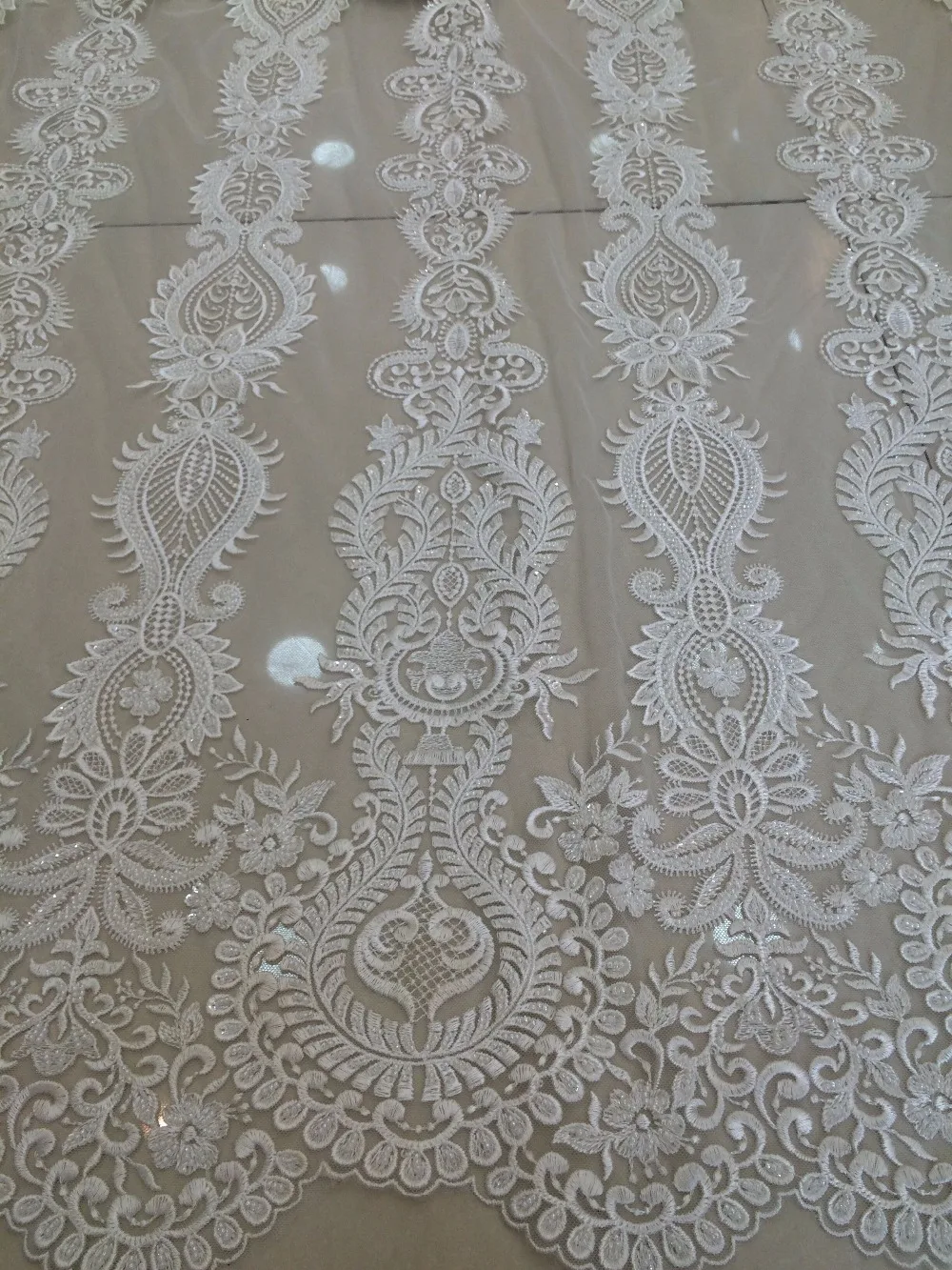 

Latest ZH-112931 African French Lace Fabric embroidered Net Lace Materials Tulle Lace Fabric with full beads
