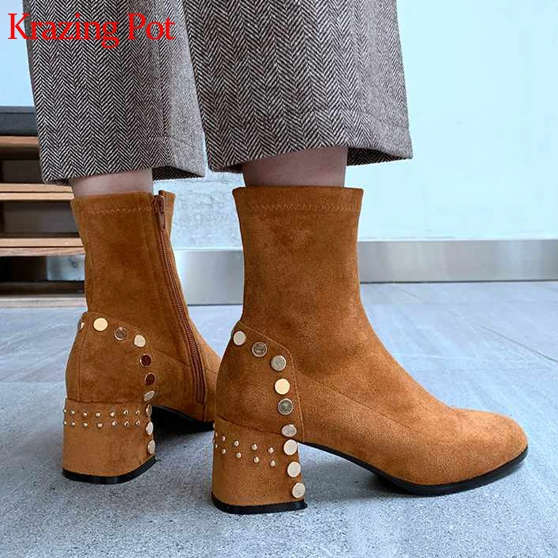 

krazing pot hot flock Winter round toe slip on metal rivets decoration Korean version runway streetwear stretch ankle boots l09
