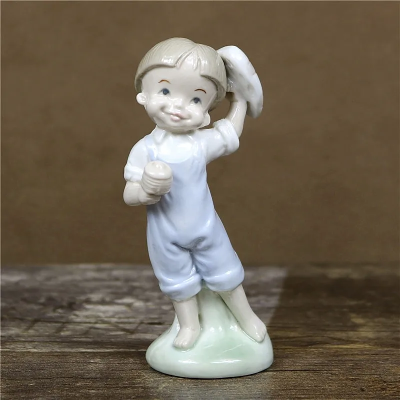 Миниатюрная керамическая фигурка мальчика школьника из фарфора|crafts|craft buttonsfurnished