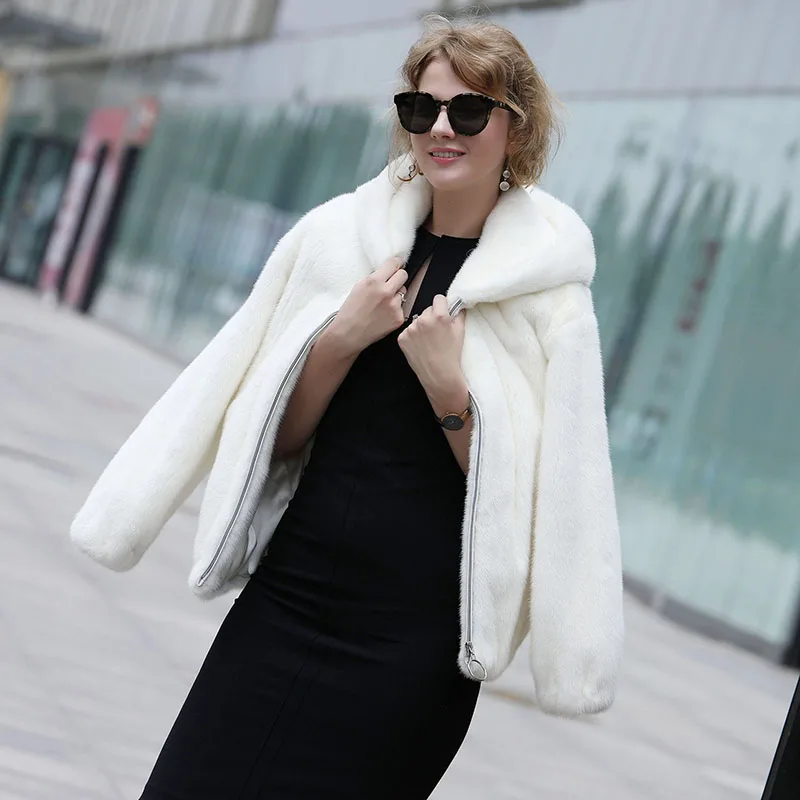 

New natural real women hooded short mink fur coat female