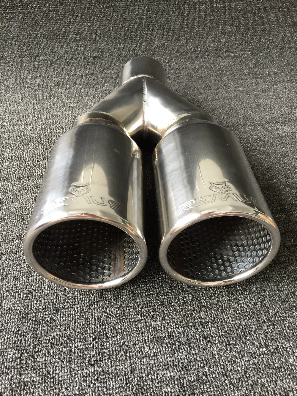 Silenciador de Cano de Escape Polegadas e de Aço Estilo de Carro Polida de 2.5 Ponta Inoxidável Formato Duplo Universal Espelhado y 7 Cheap Silenciadores