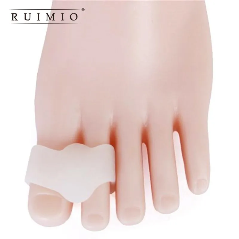 

RUIMIO Pair of 2 Holes Toe Bunion Protectors Toe Separators Straighters Spreaders Correctors New Foot Care Beauty Tools (White)