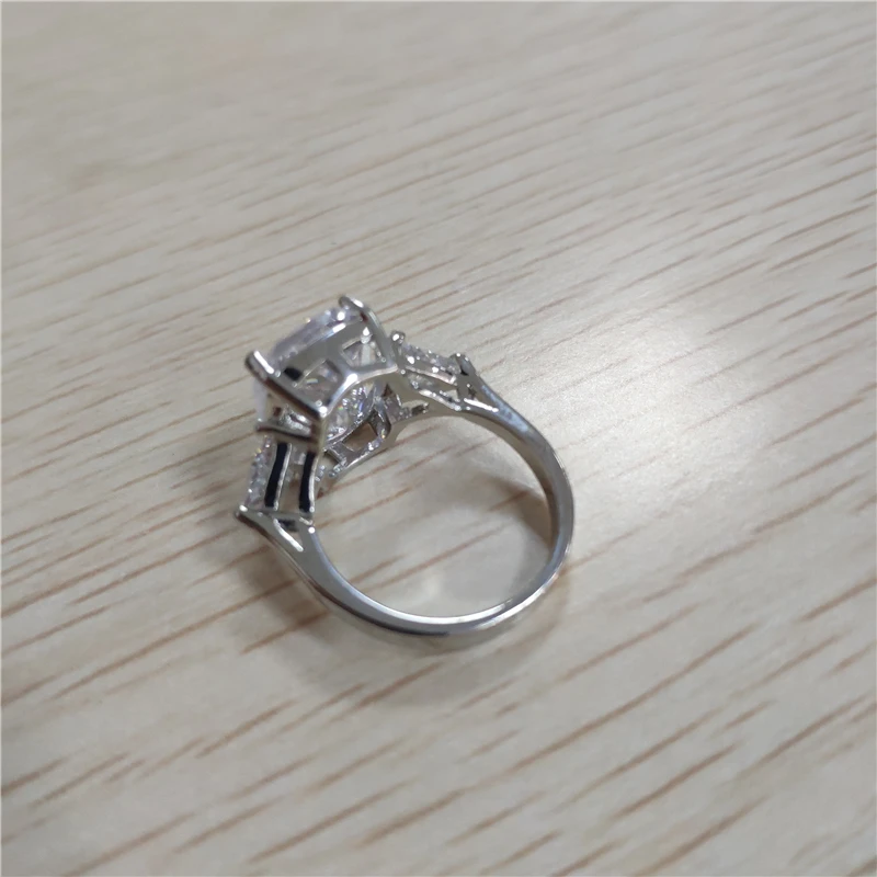 Wedding White Stone Ring Fashion Ring Triangle White Crystal Party Rings for Women Engaggement Jewelry Anillos Mujer O5T018